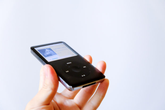 懐かしきホイール操作。『 iPod classic 』を iPhone で再現出来るアプリ『 Rewound 』
