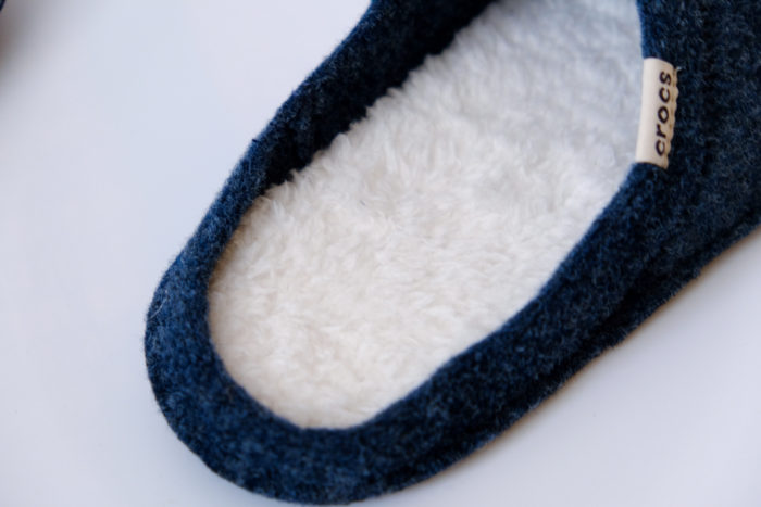 冬用のスリッパを新調。CROCSの室内用スリッパ『 classic slipper 』レビュー