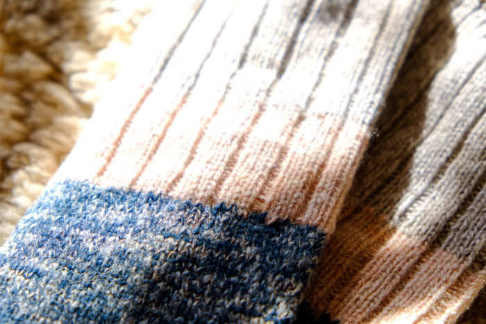 それはまるで履くセーター。サルビアの手織りのようなざっくり編みウールソックス
