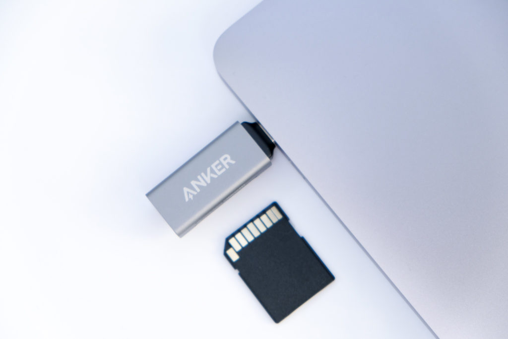 小指サイズのSDカードリーダー『Anker USB-C 2-in-1 カードリーダー』