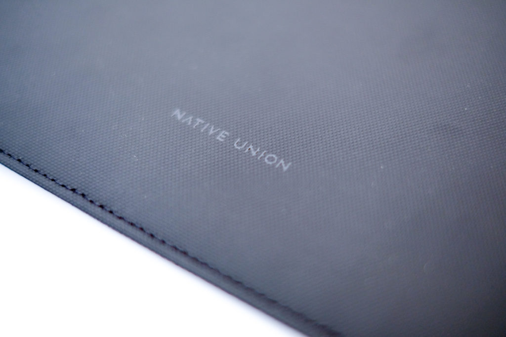 【ミニマル】Macbookをスマートに持ち歩く。NATIVE UNION Stow Slim Sleeve – 【薄型スリーブケース】