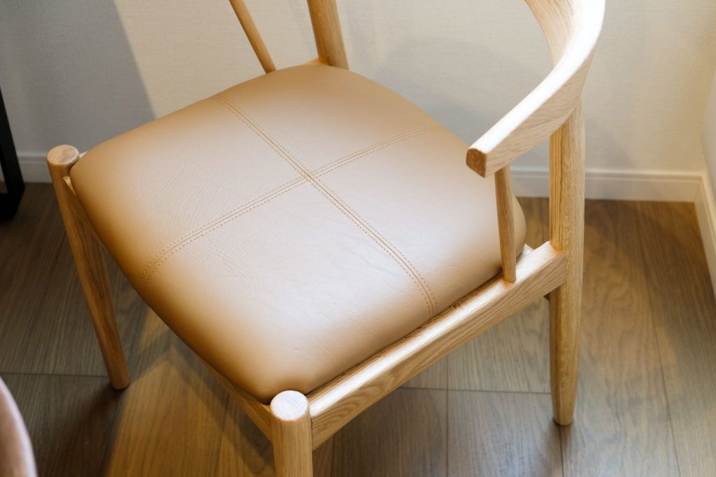 DINING CHAIR ARENオーク材