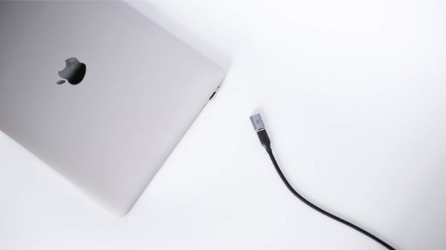 MacBookとマグネット充電化する為のコネクタ